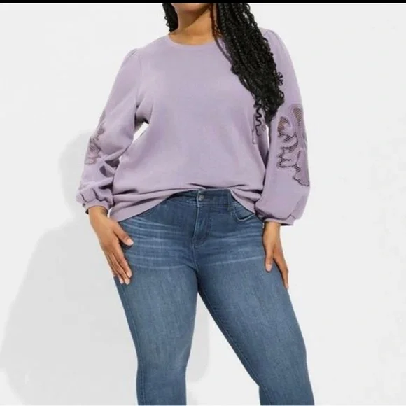 Lavender Embroidered Women's Top - Picture 1 of 6